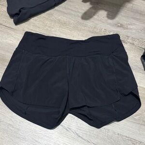 Lululemon mid rise speed up shorts 4 inch inseam - euc